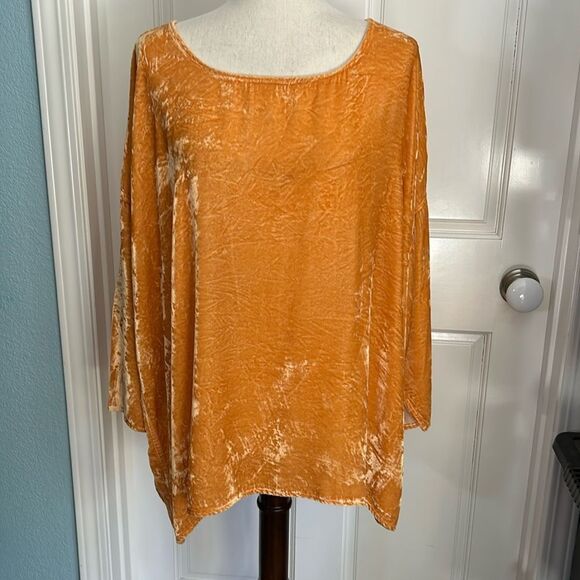 CPShades gold velvet silk rayon oversized tunic - Picture 1 of 9